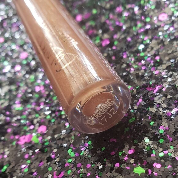 3 for $33 - Ultra glossy lipstick - Picture 2 of 3